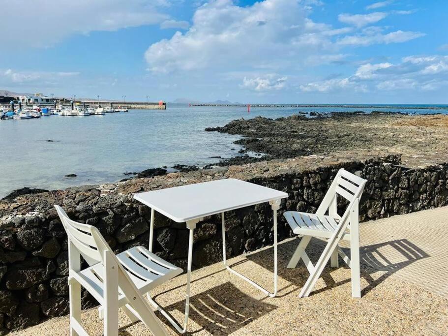 Orzola Oceanviews Leilighet Eksteriør bilde